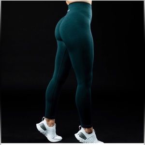 Alphalete Amplify Dark Waters